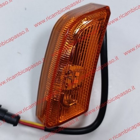FANALE SINISTRO PARAFANGO ANTERIORE IVECO S-WAY